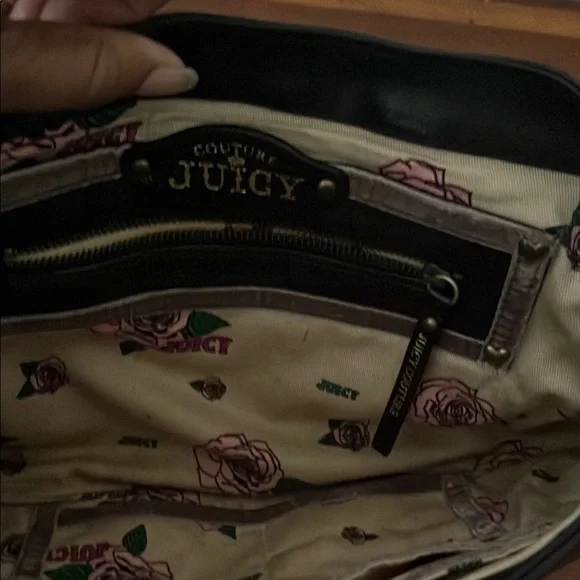 Juicy Couture Black Shoulder Bag with Ruched Design - Picture 6 of 6